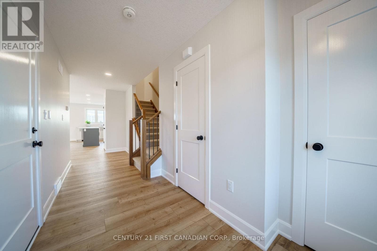 638 KETTER WAY photo 3