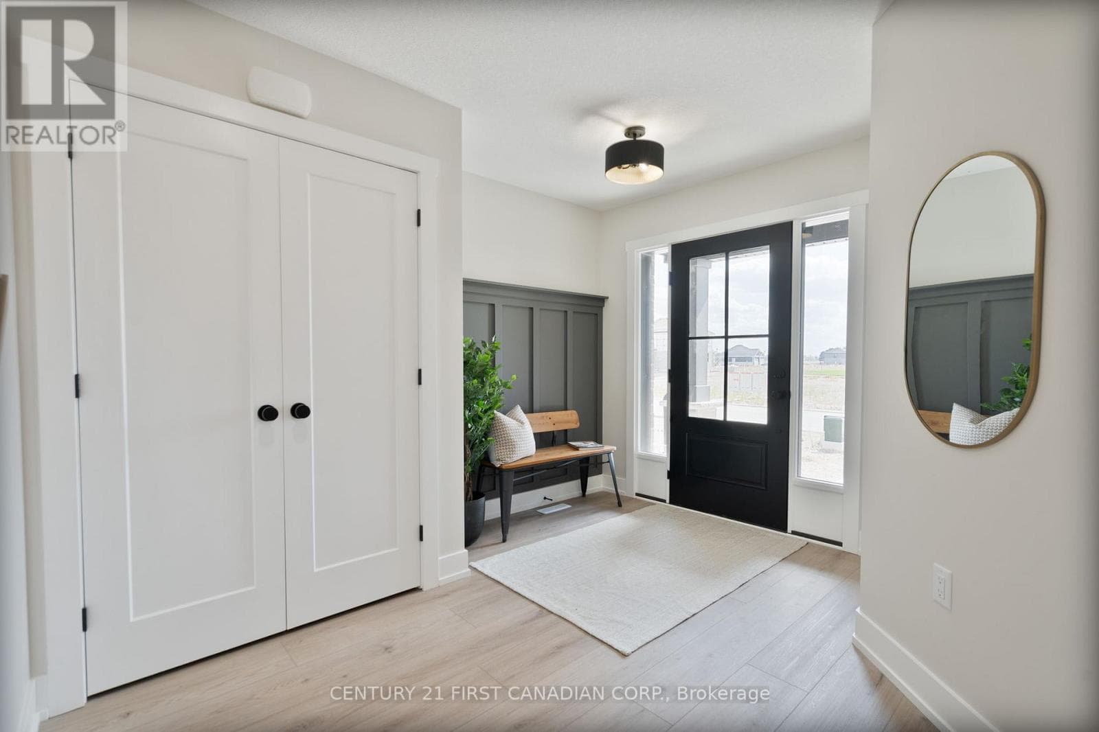 5 DOERR COURT photo 3