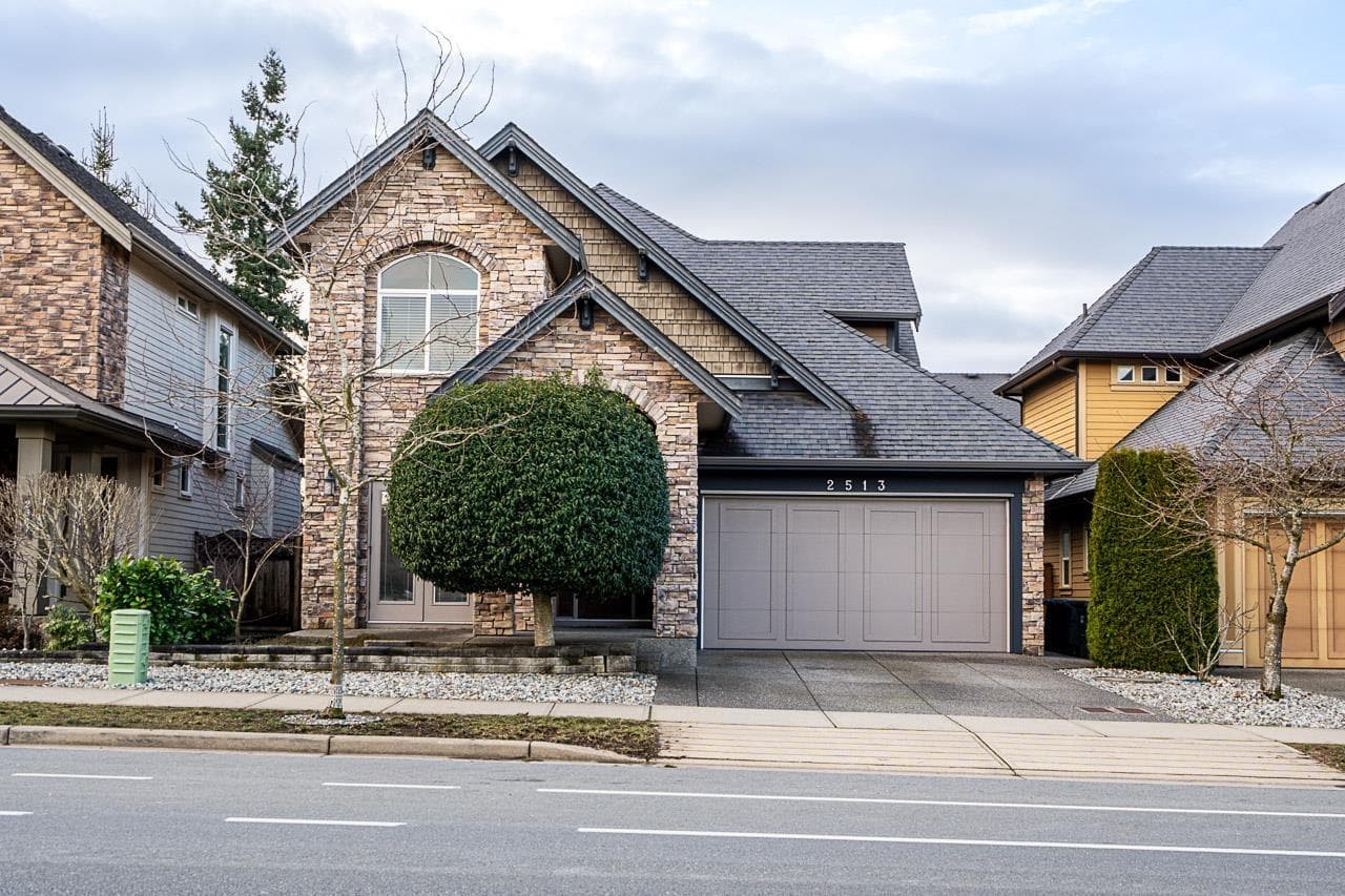 2513 164 STREET photo 2