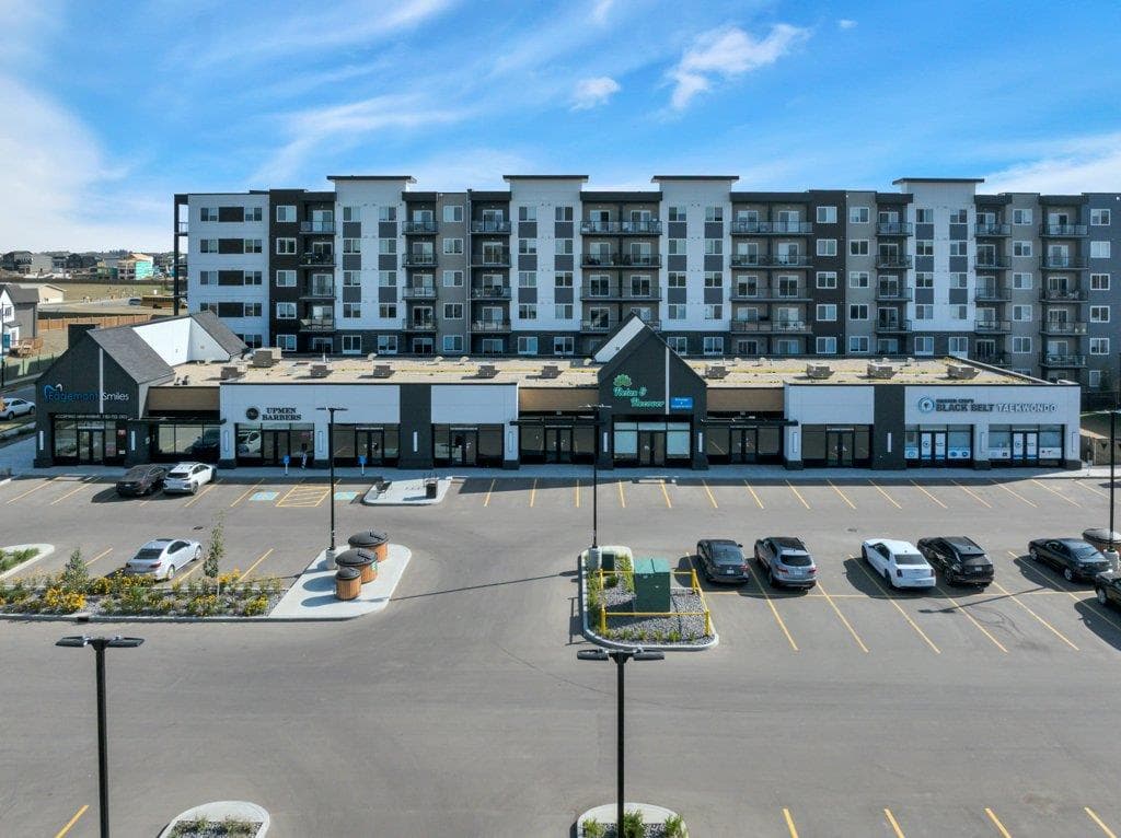 retail at 5345  Edgemont Boulevard NW — $609,000