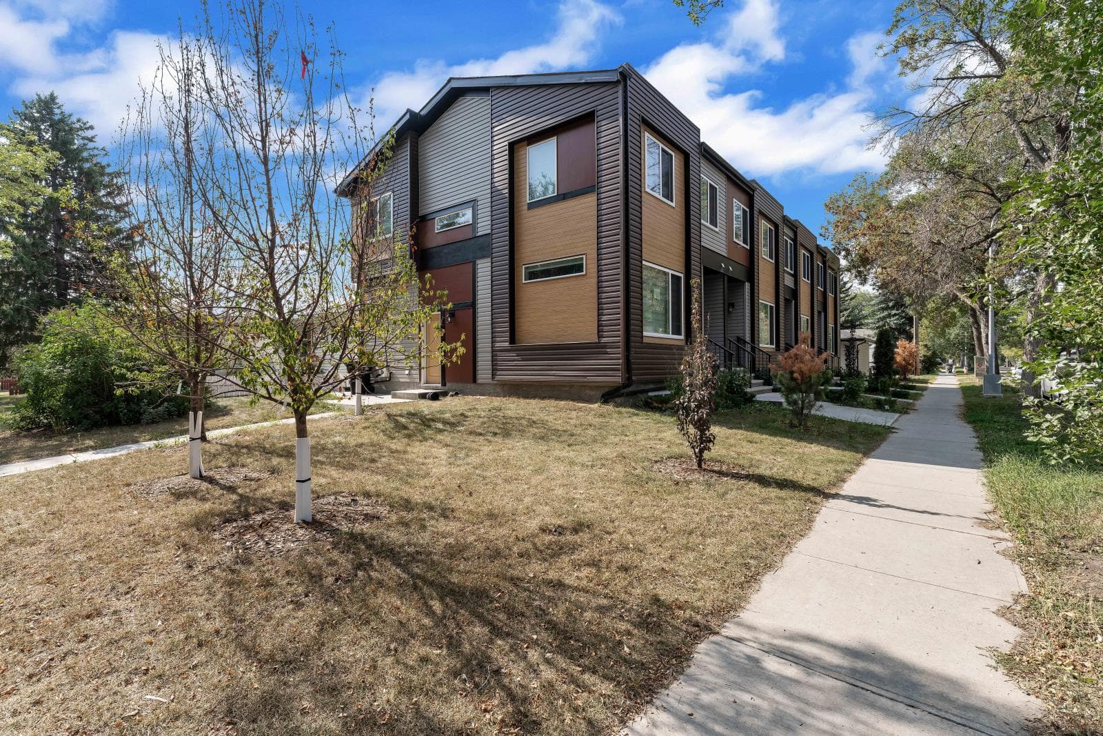 7903  122 Avenue — photo 4
