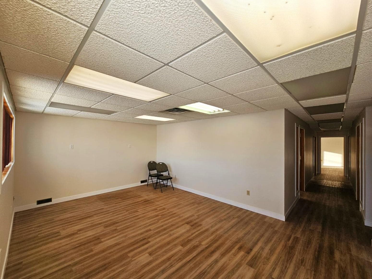 4904 56 Street — photo 2