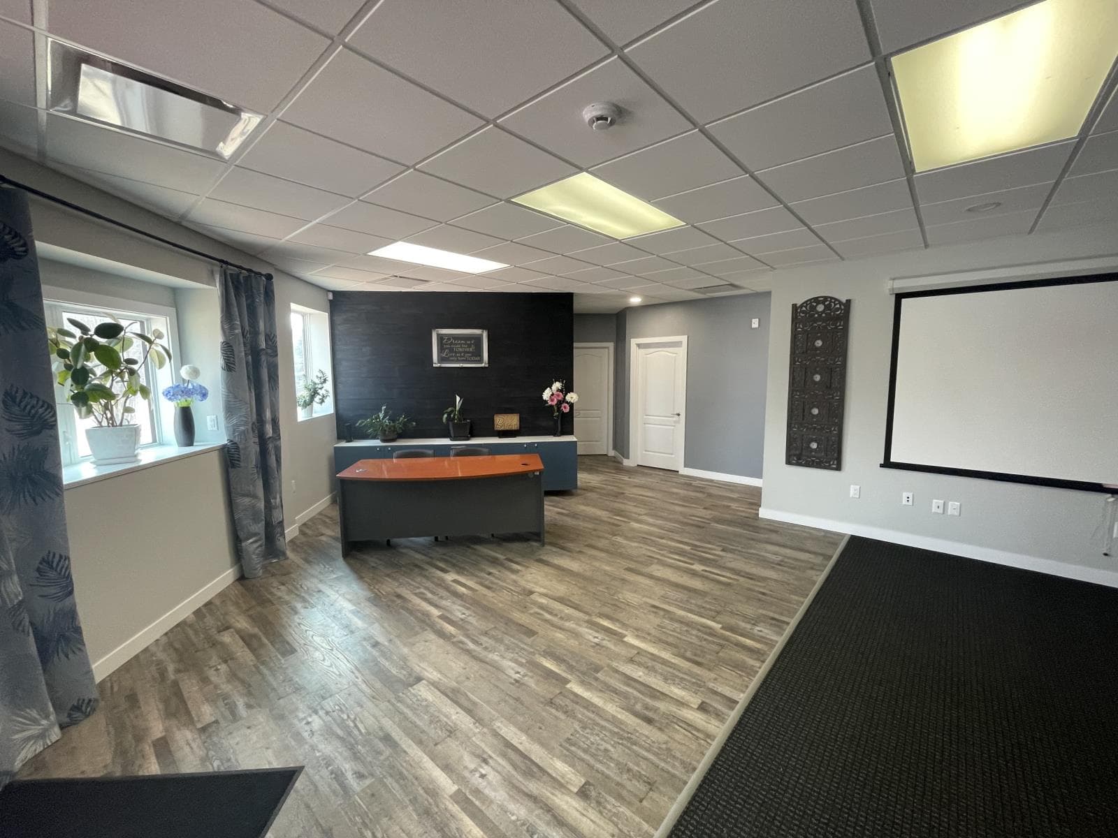 4803  50 Ave photo 5