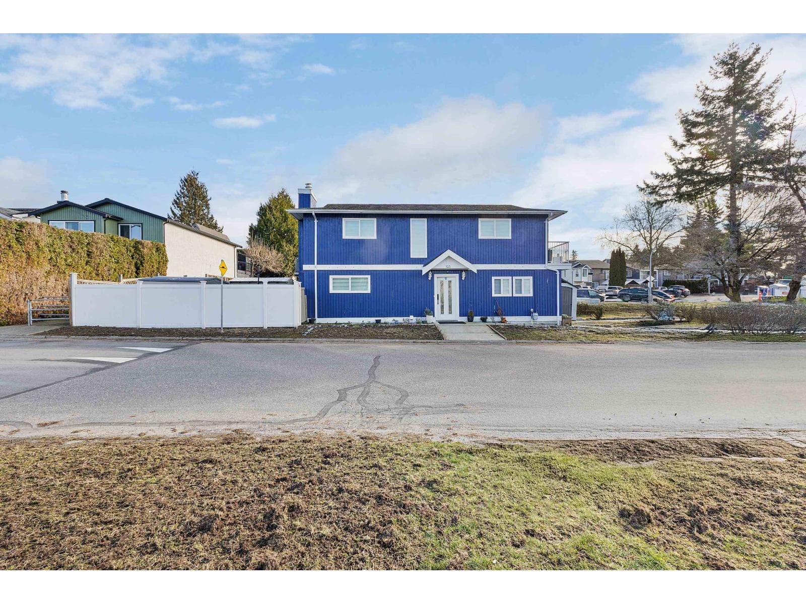 5 bed 4 bath single family at 123 SPRINGFIELD DRIVE — $948,888