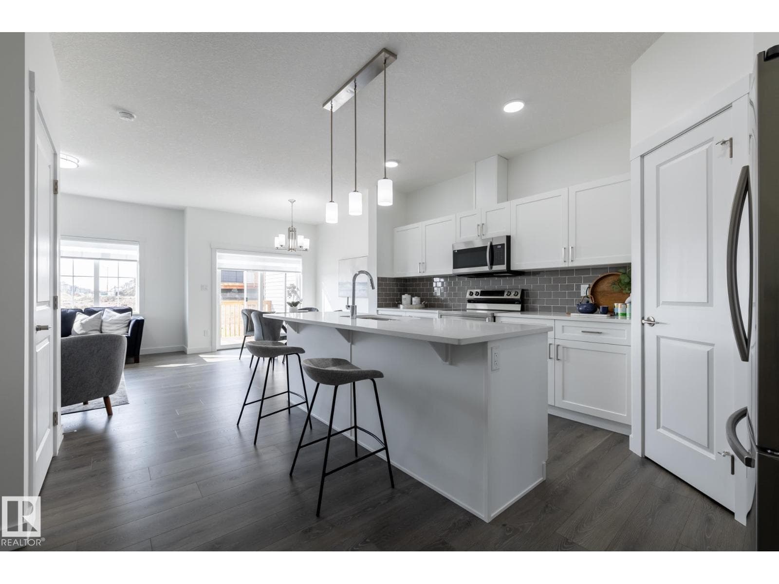 8631 97 AV — photo 4