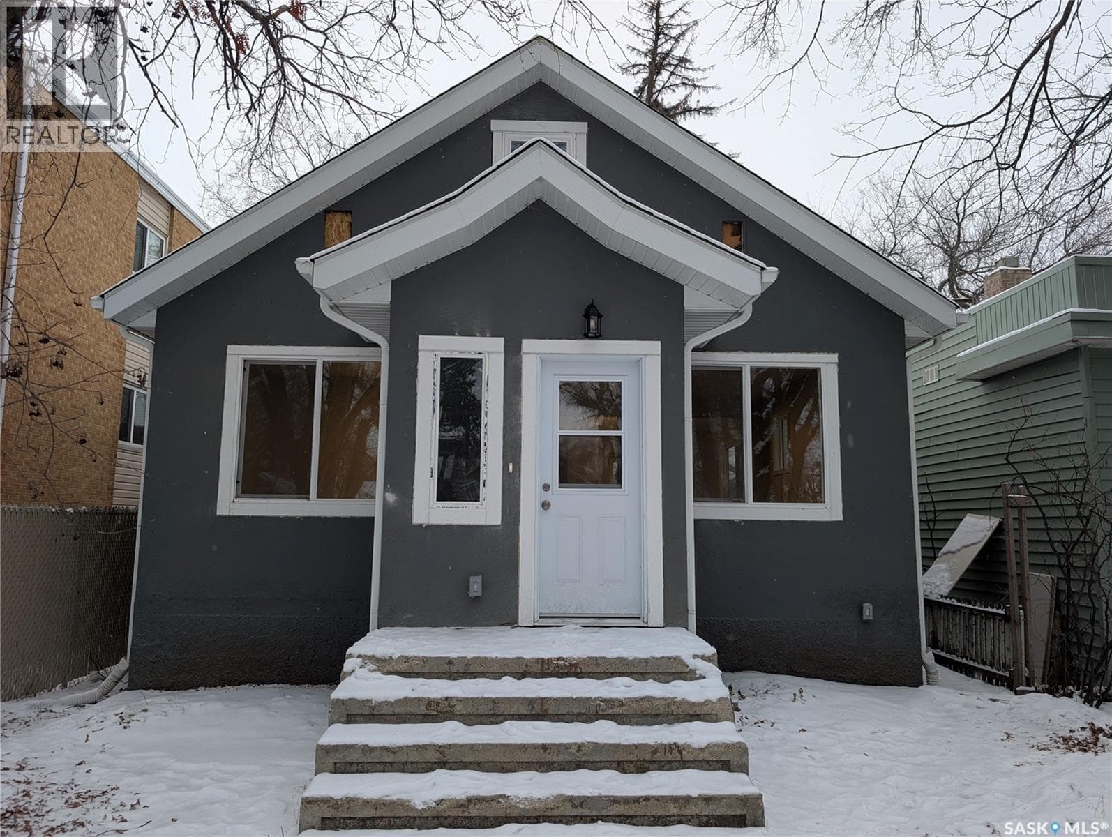 102 32nd STREET W