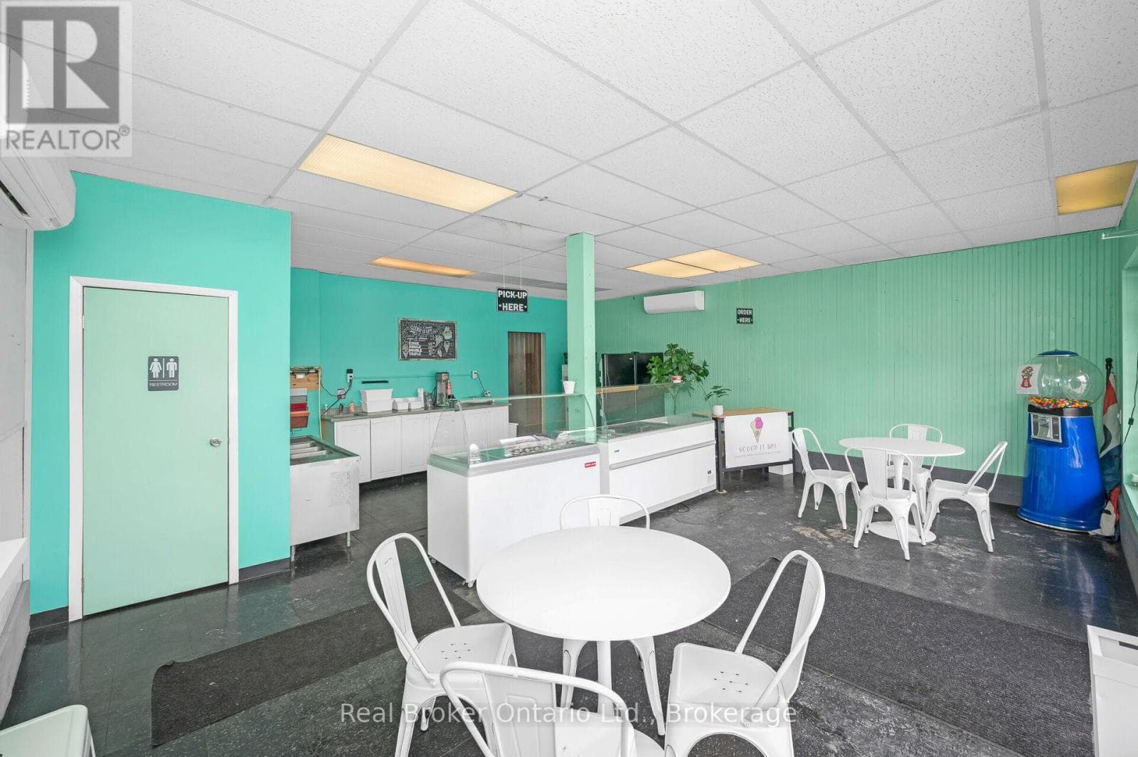 122 KING STREET photo 5