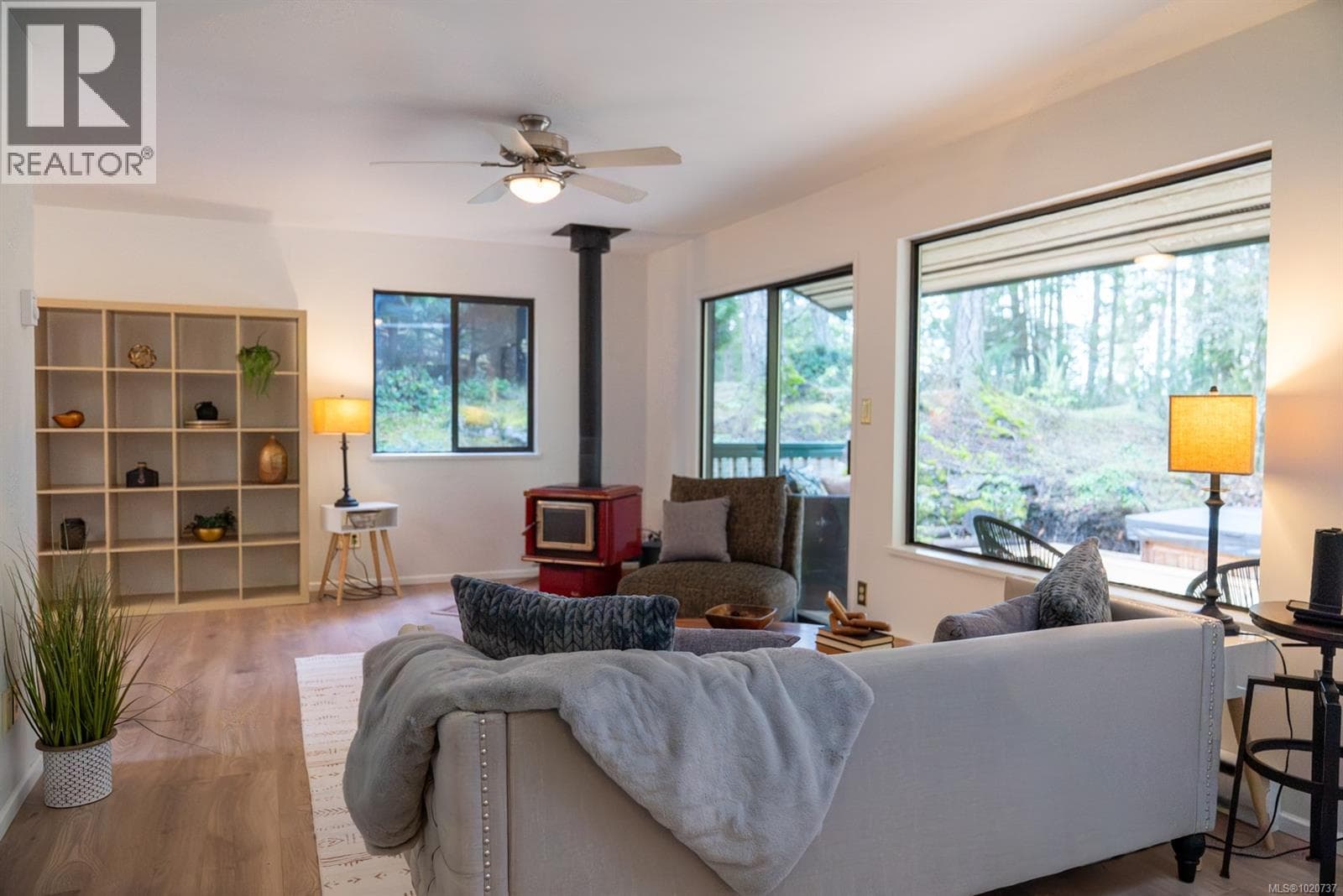 37150 Schooner Way photo 3