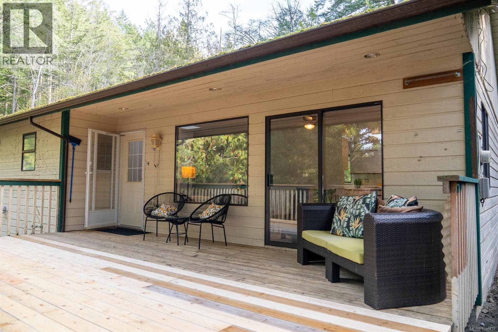 3 bed 3 bath single family at 37150 Schooner Way — $699,000