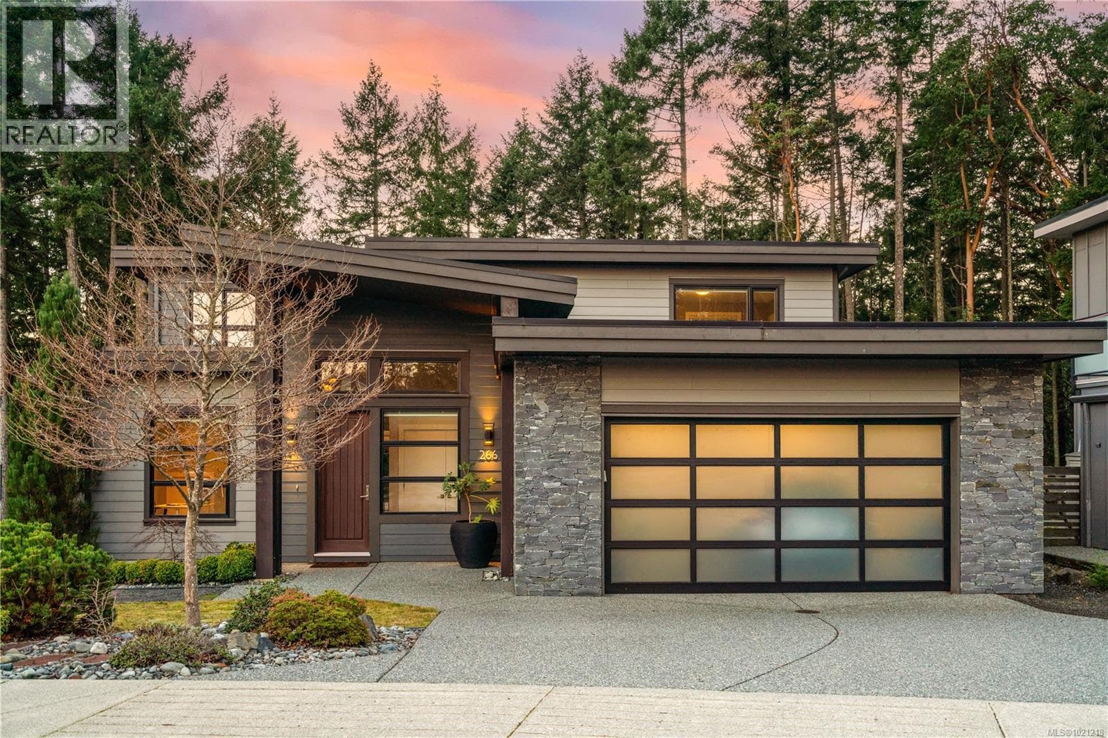 4 bed 3 bath single family at 266 Crestline Terr — $1,425,000
