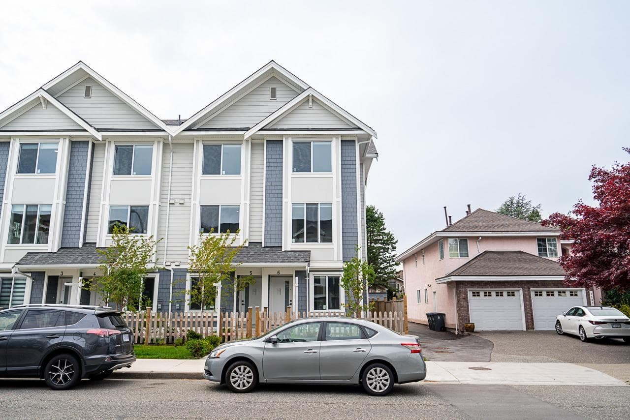 6 2525 156 STREET photo 2