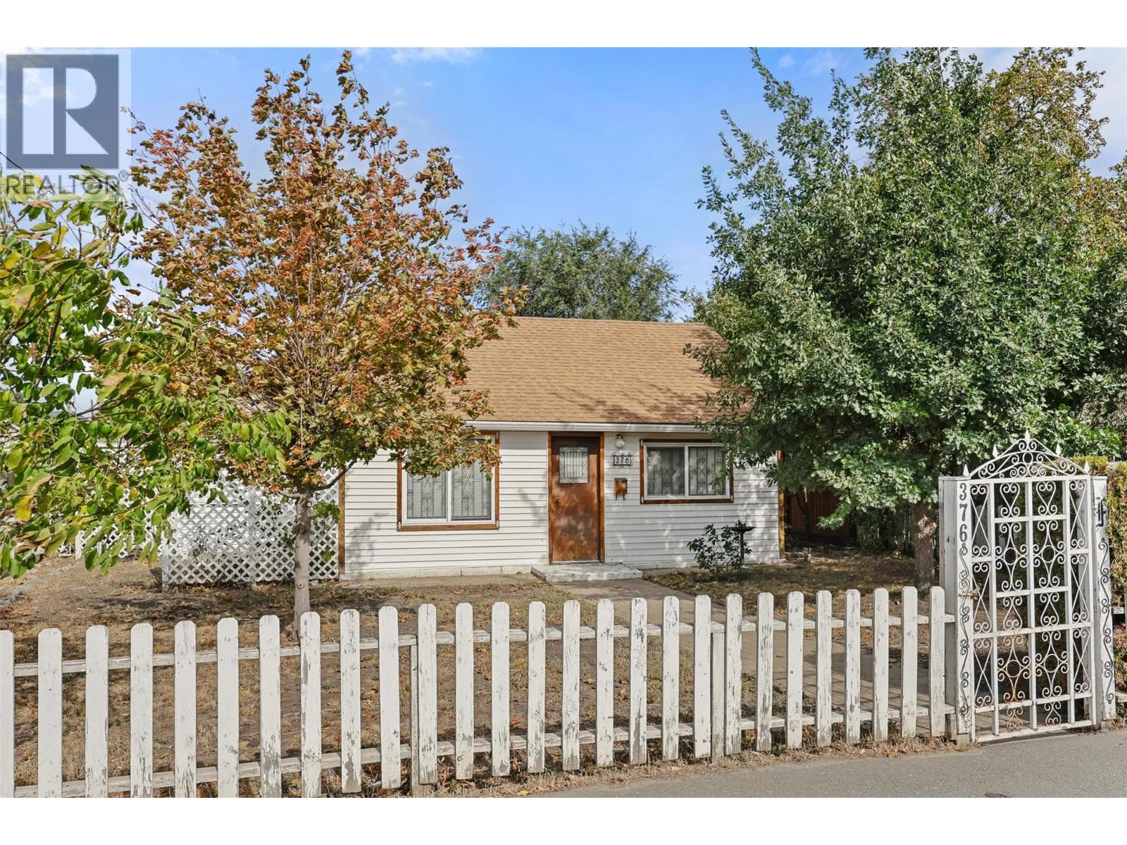 1 bed 1 bath single family at 376 Alexander Avenue — $489,000