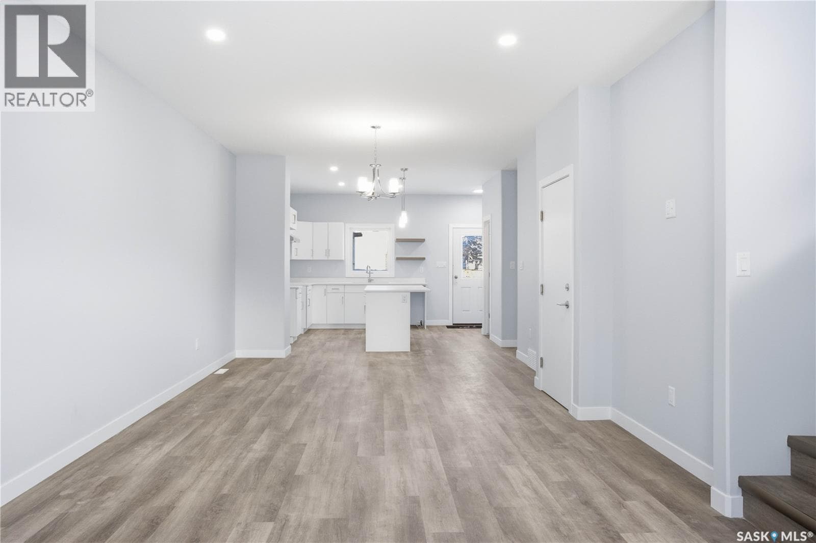 857 Elliott STREET — photo 4