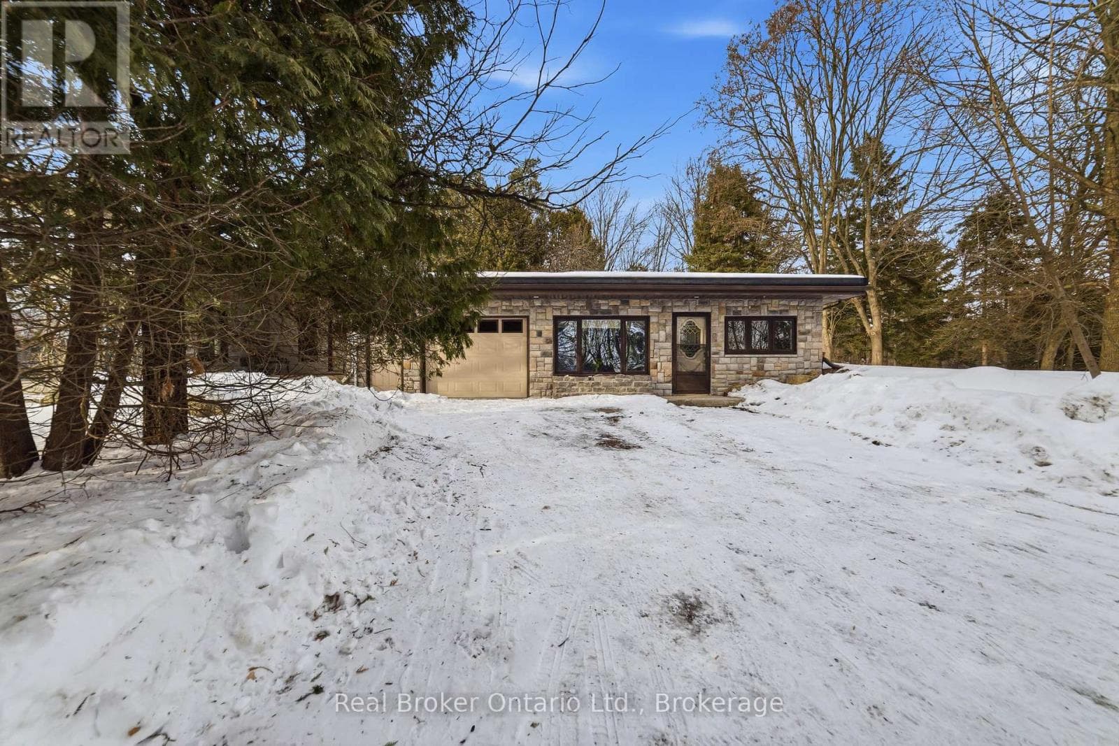 295 BRANT ROAD photo 2