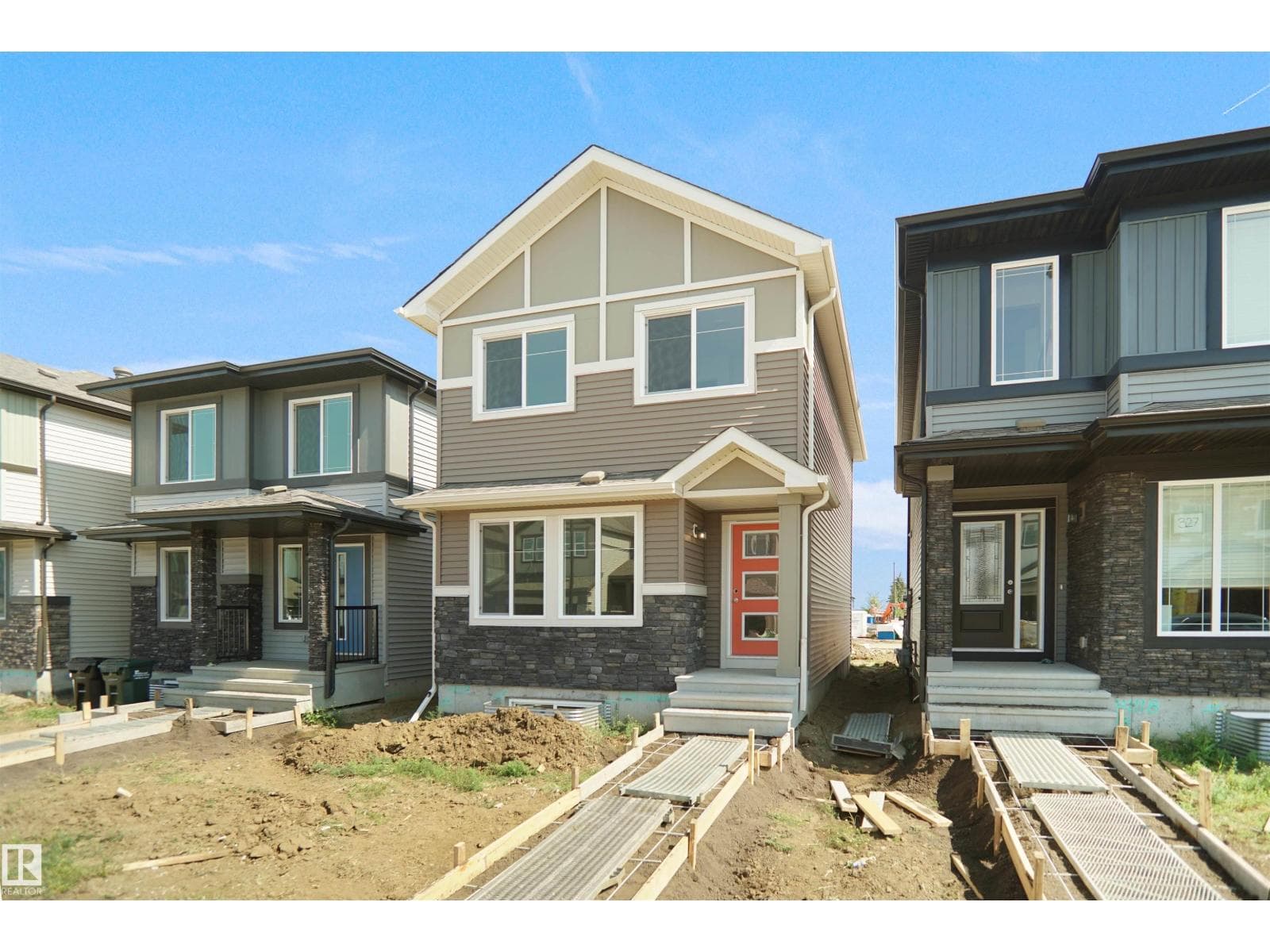 3 bed 3 bath single family at 1967 210 ST NW — $475,126