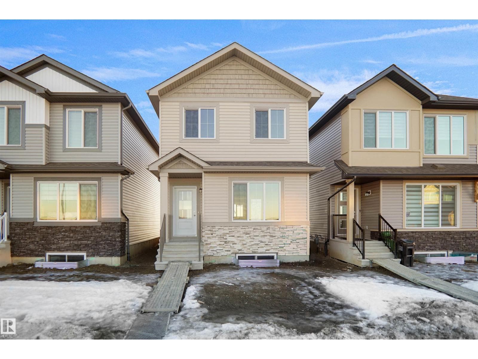 3 bed 3 bath single family at 18831 29 AV NW — $444,672