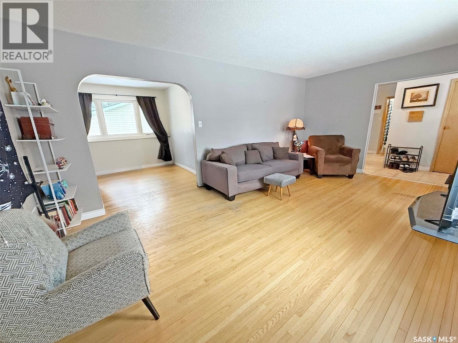 271 14th AVENUE NE — photo 3