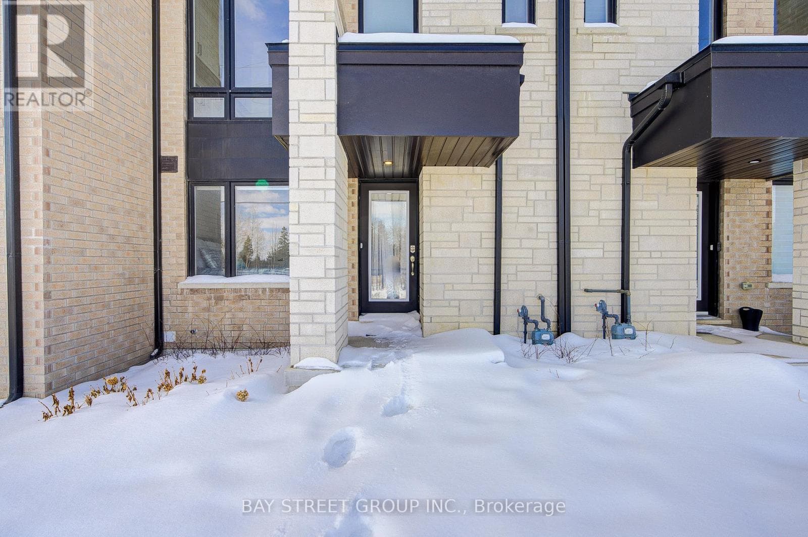 51 CREDIT LANE photo 3