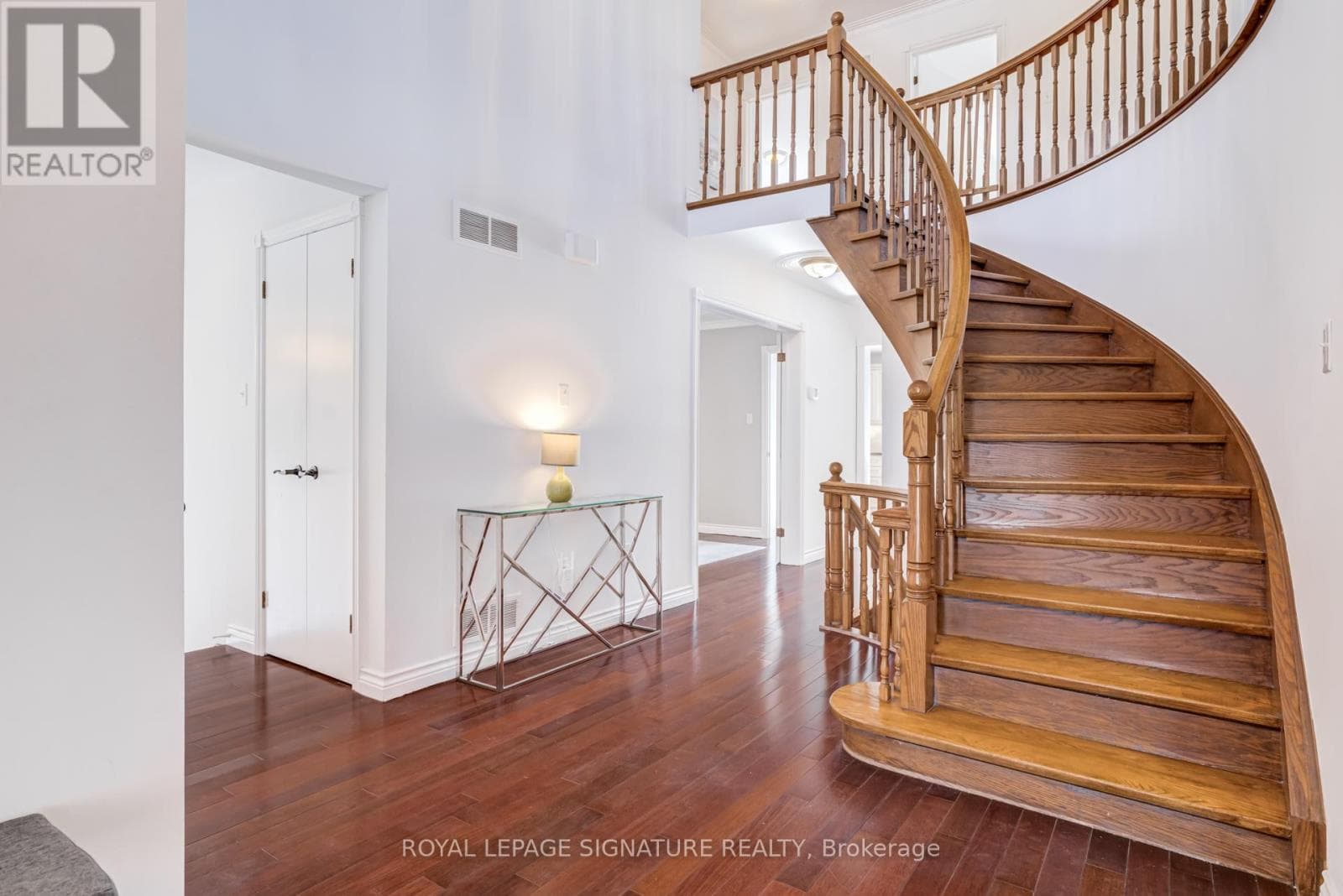 81 GARDEN AVENUE photo 4