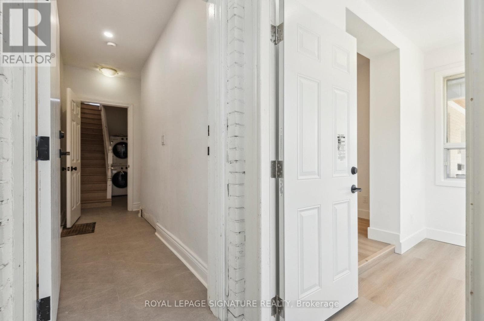 176 GILLARD AVENUE photo 3
