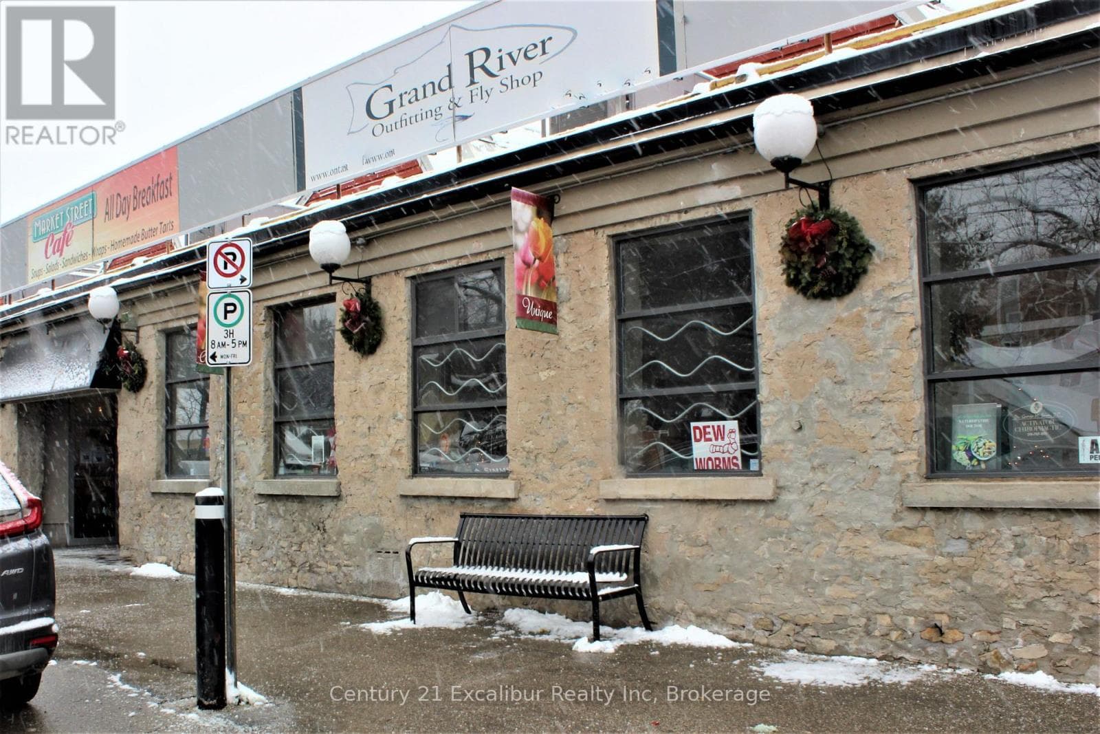 6 - 105 QUEEN STREET W photo 2