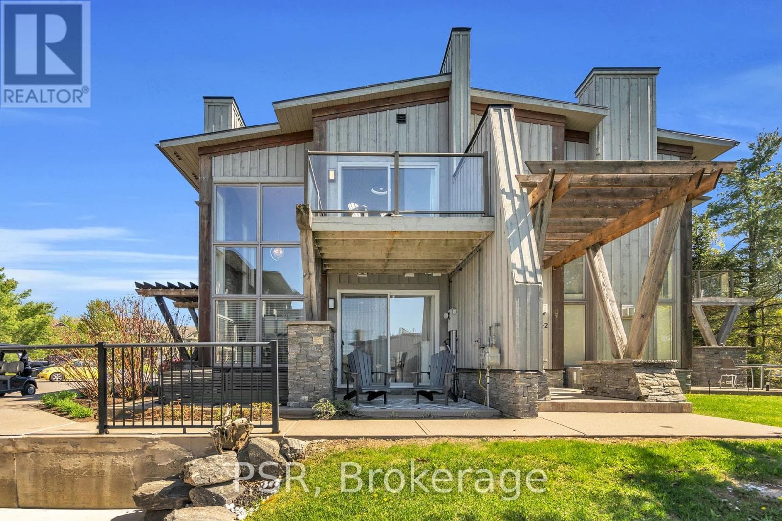1 bed 2 bath single family at 44 CARRICK TRAIL — $528,888