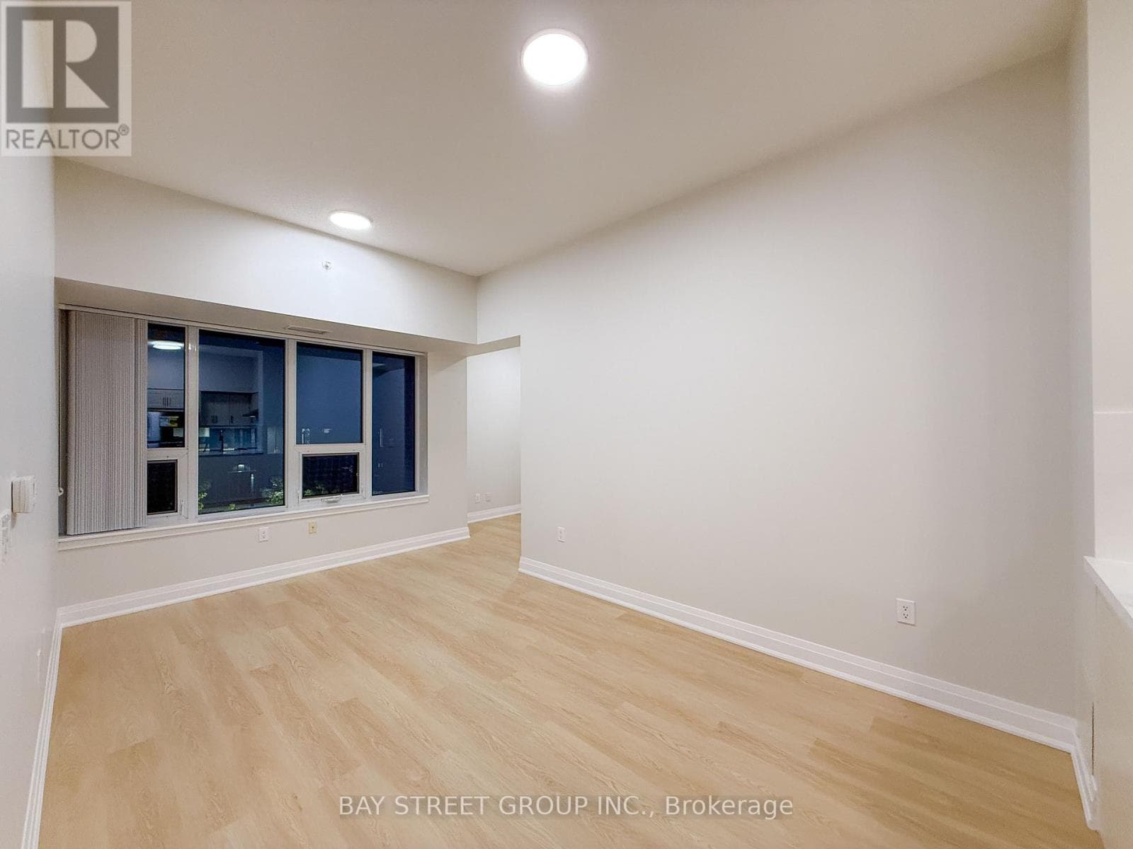 218 - 1038 MCNICOLL AVENUE photo 4