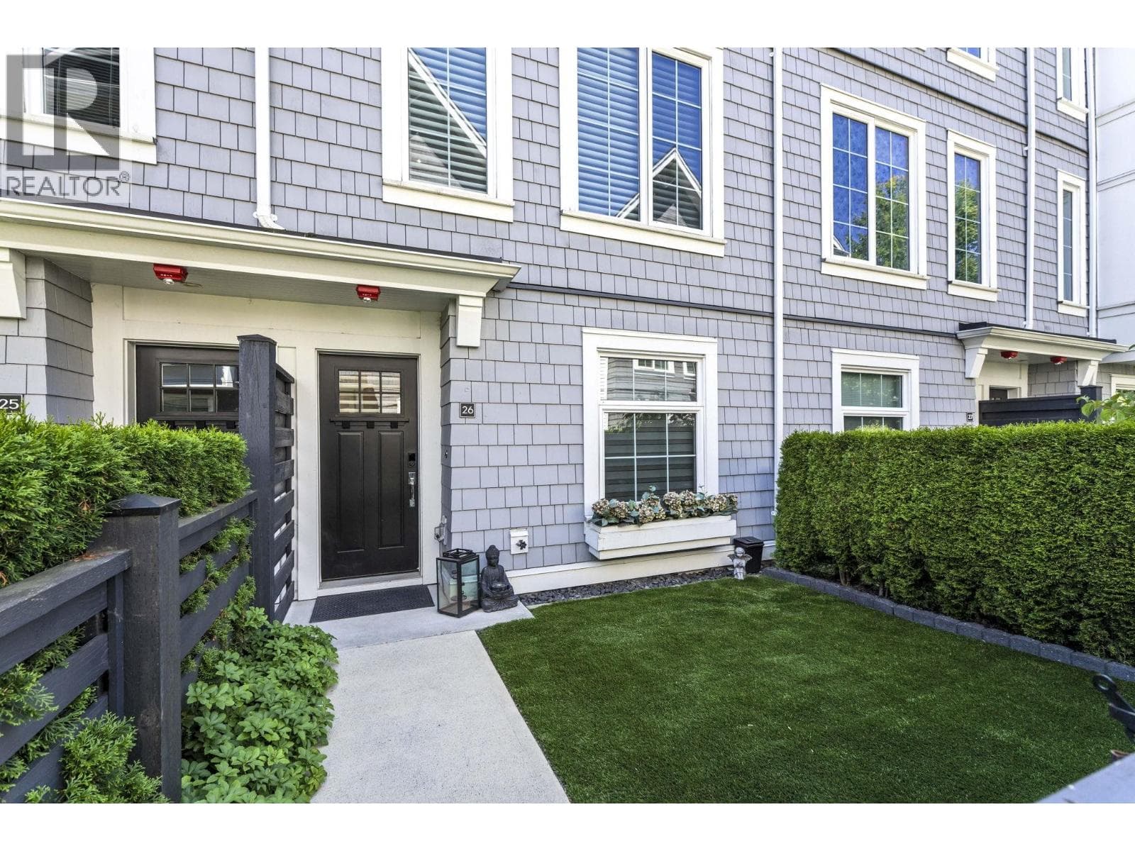 26 2560 PITT RIVER ROAD photo 3