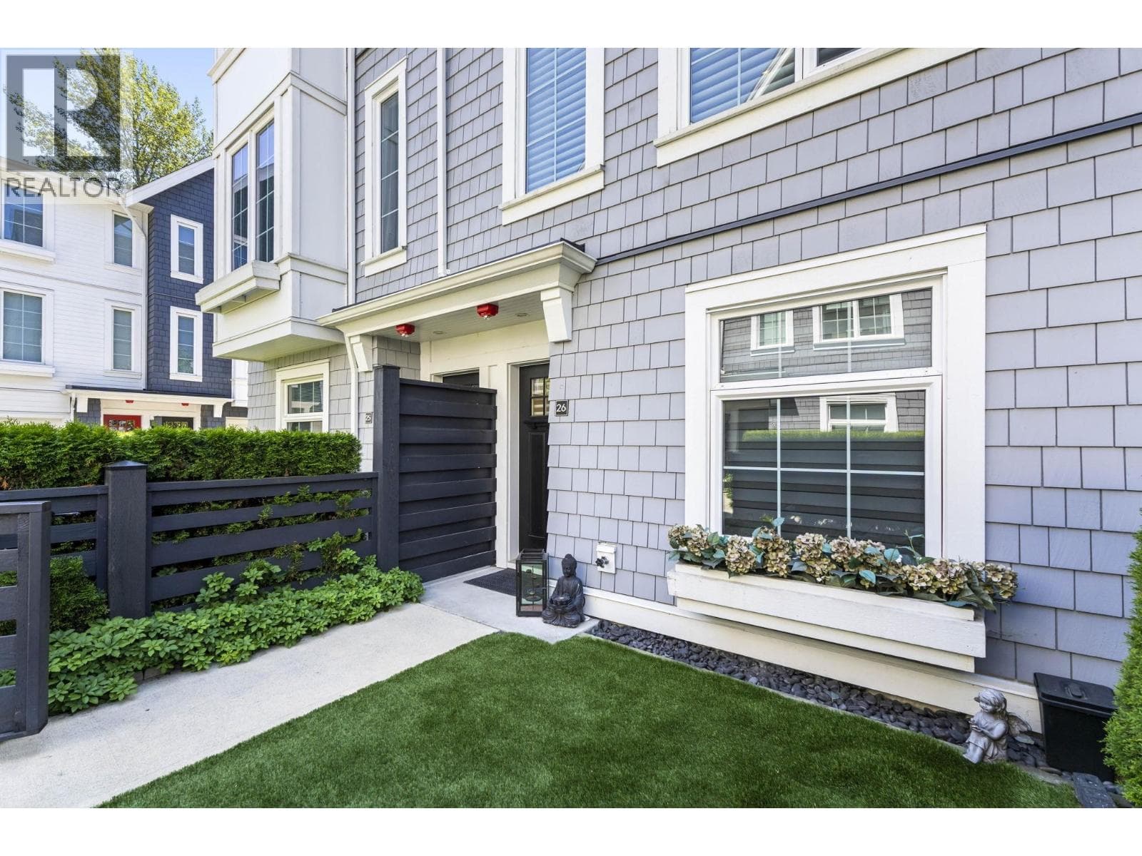 26 2560 PITT RIVER ROAD photo 4