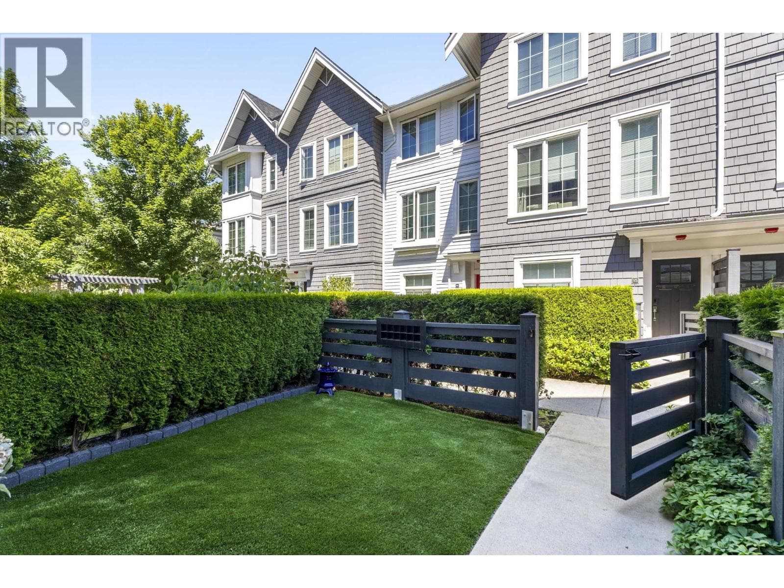 26 2560 PITT RIVER ROAD photo 5