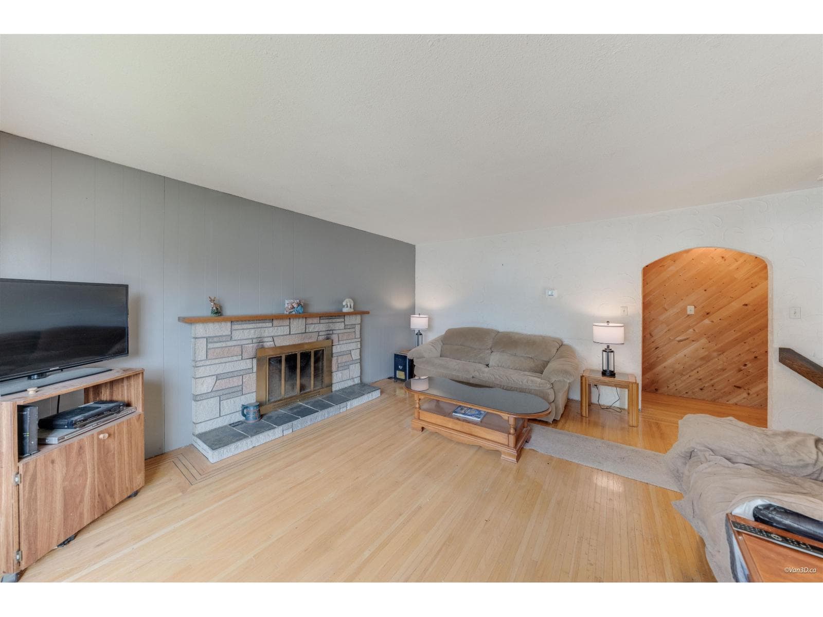 10122 127B STREET photo 4