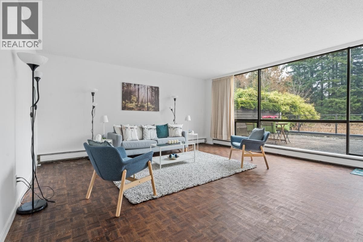 106 4900 CARTIER STREET photo 4