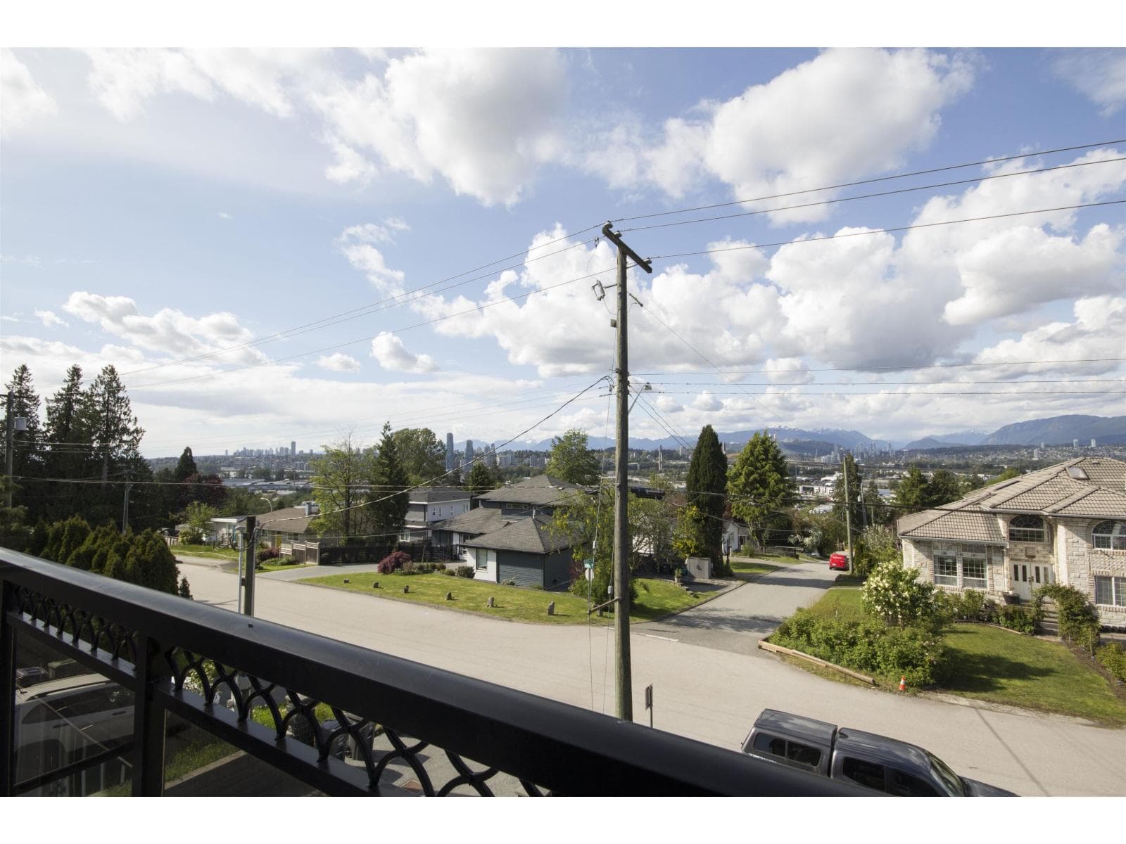 12136 100A AVENUE photo 3