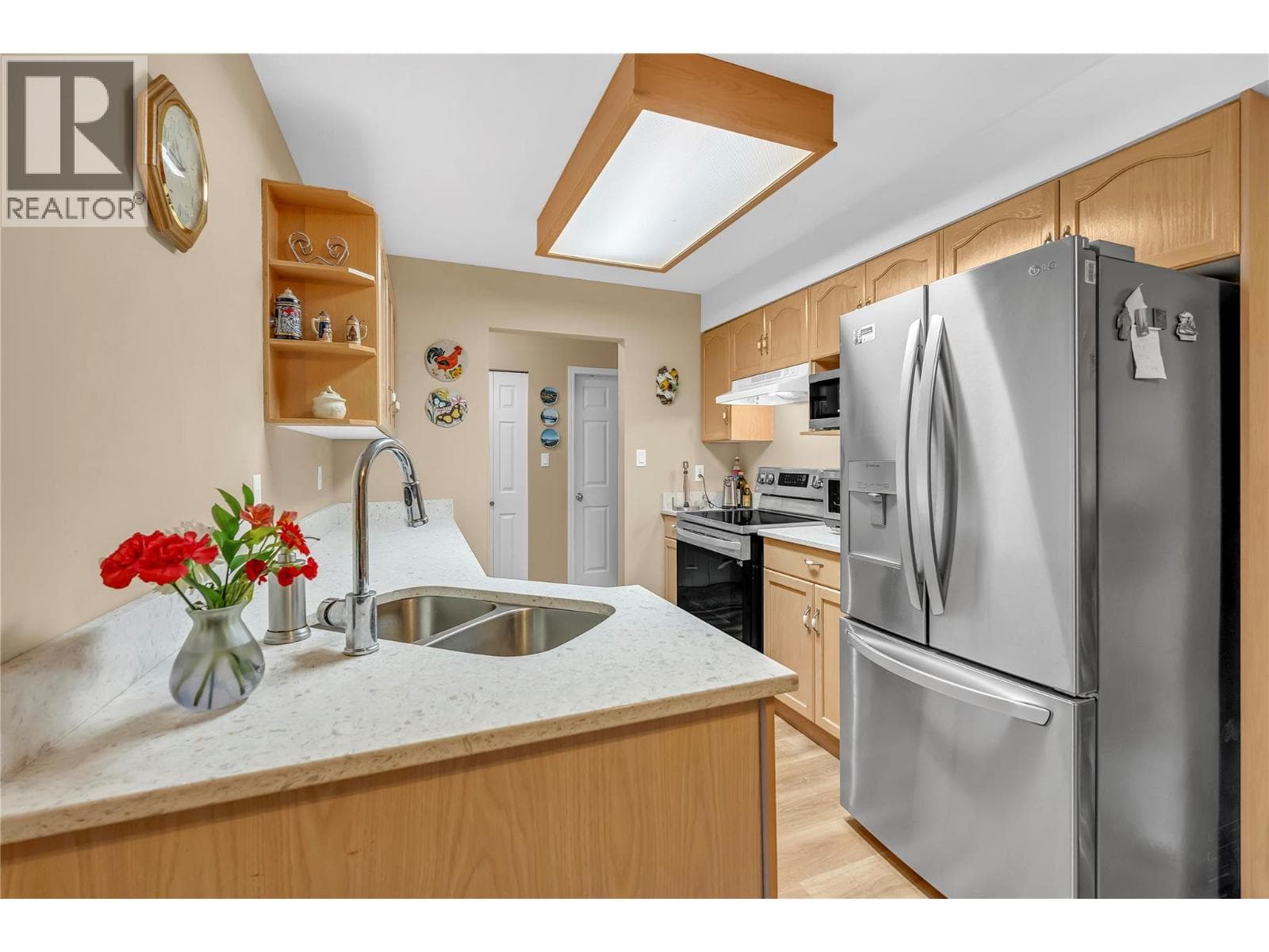 2 bed 2 bath single family at 202 EDMONTON Avenue Unit# 103 — $285,000