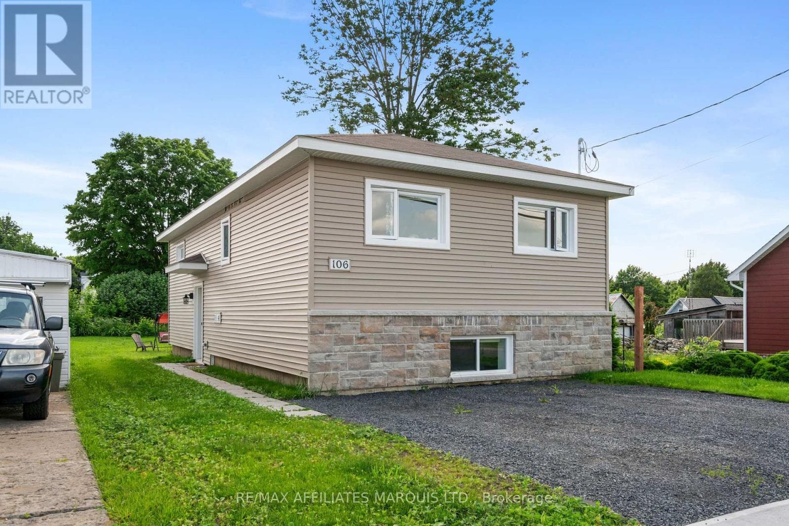 3 bed 2 bath single family at 106 BISHOP STREET S — $425,000