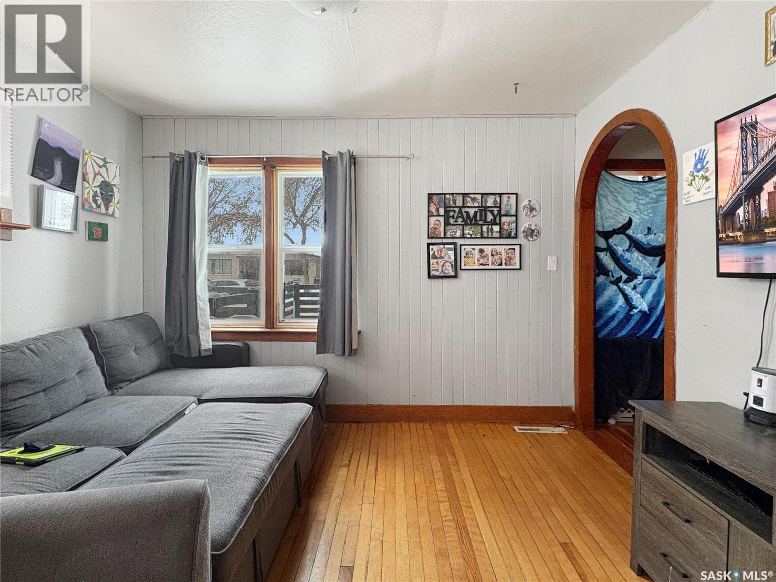 1062 104th STREET photo 4