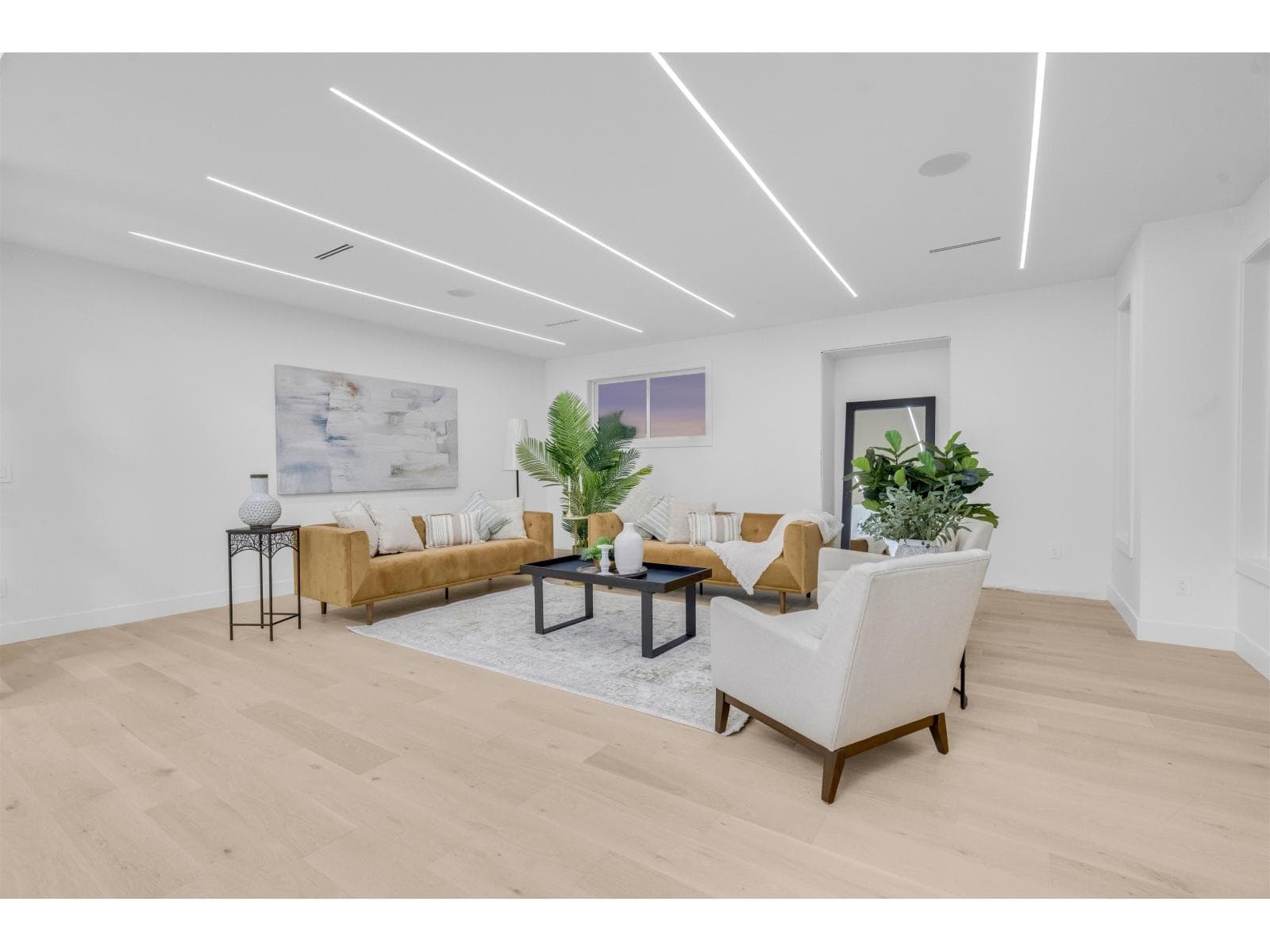 20888 48 AVENUE photo 3