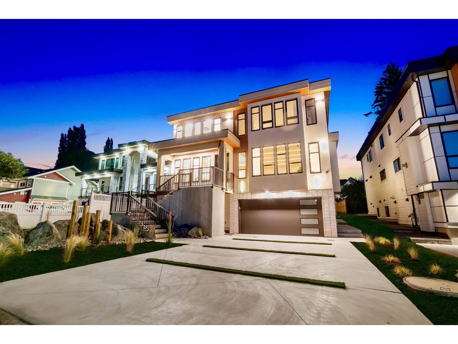 20888 48 AVENUE photo 2
