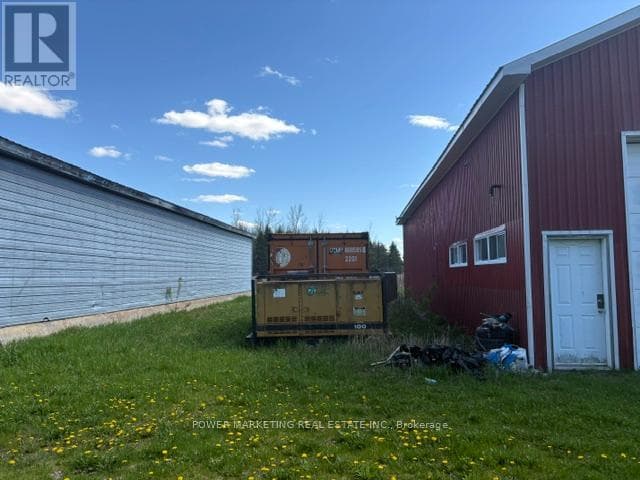 955 ST GUILLAUME ROAD photo 3