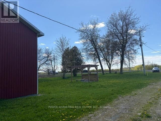 955 ST GUILLAUME ROAD photo 4