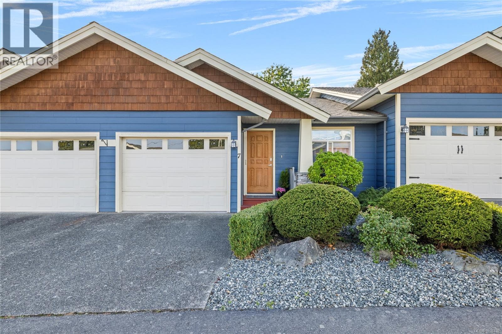 2 bed 2 bath single family at 7 332 Belaire St — $549,500