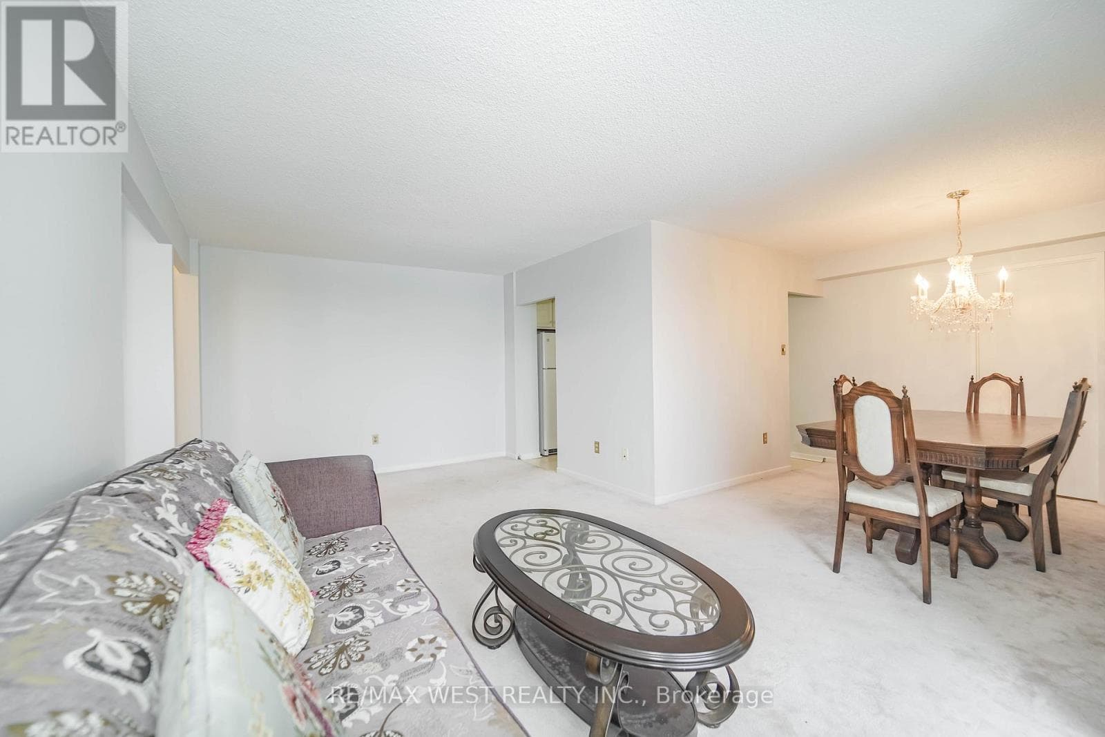 909 - 10 MUIRHEAD ROAD photo 4