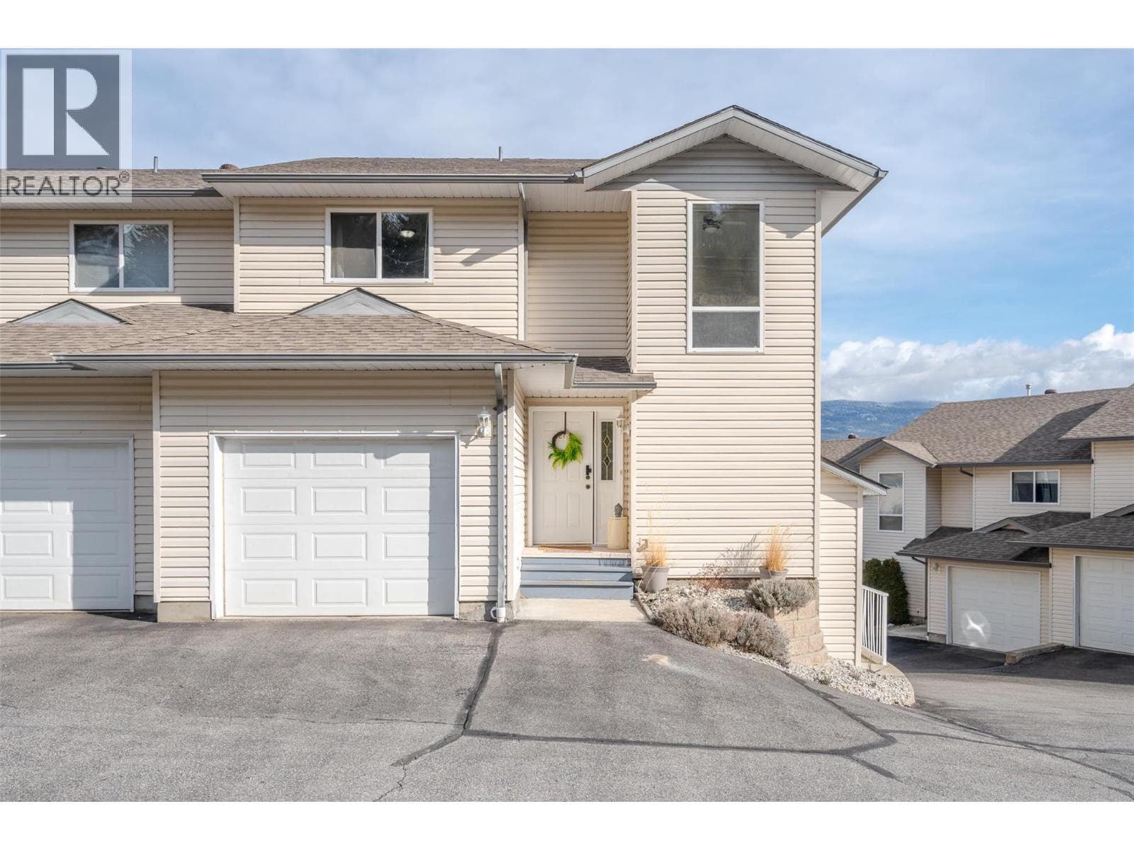 4 bed 4 bath single family at 7915 Hespeler Road Unit# 26 — $600,000