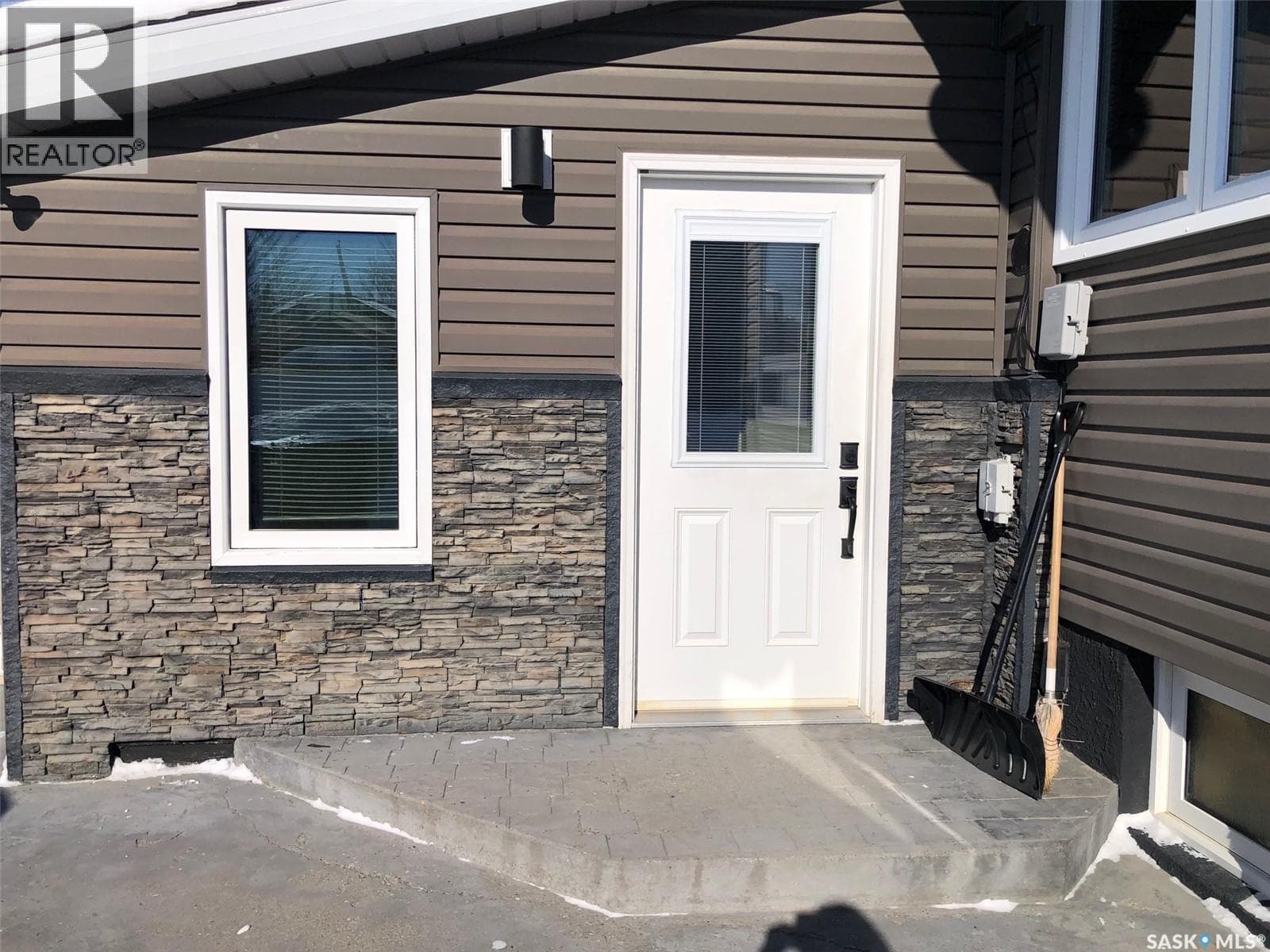 146 Jubilee CRESCENT photo 11