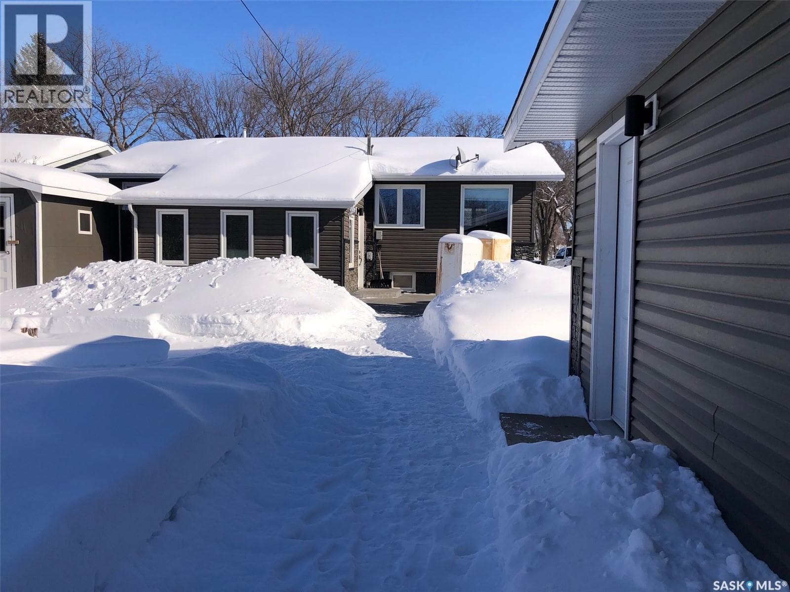146 Jubilee CRESCENT photo 5