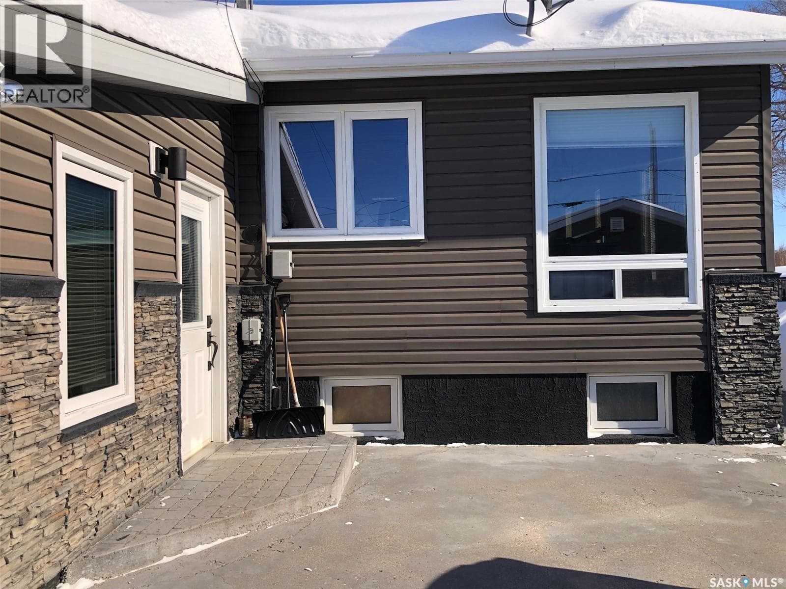 146 Jubilee CRESCENT photo 6