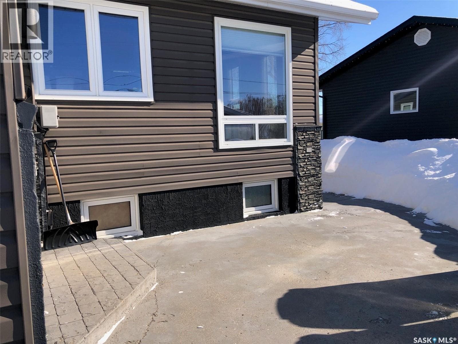 146 Jubilee CRESCENT photo 7