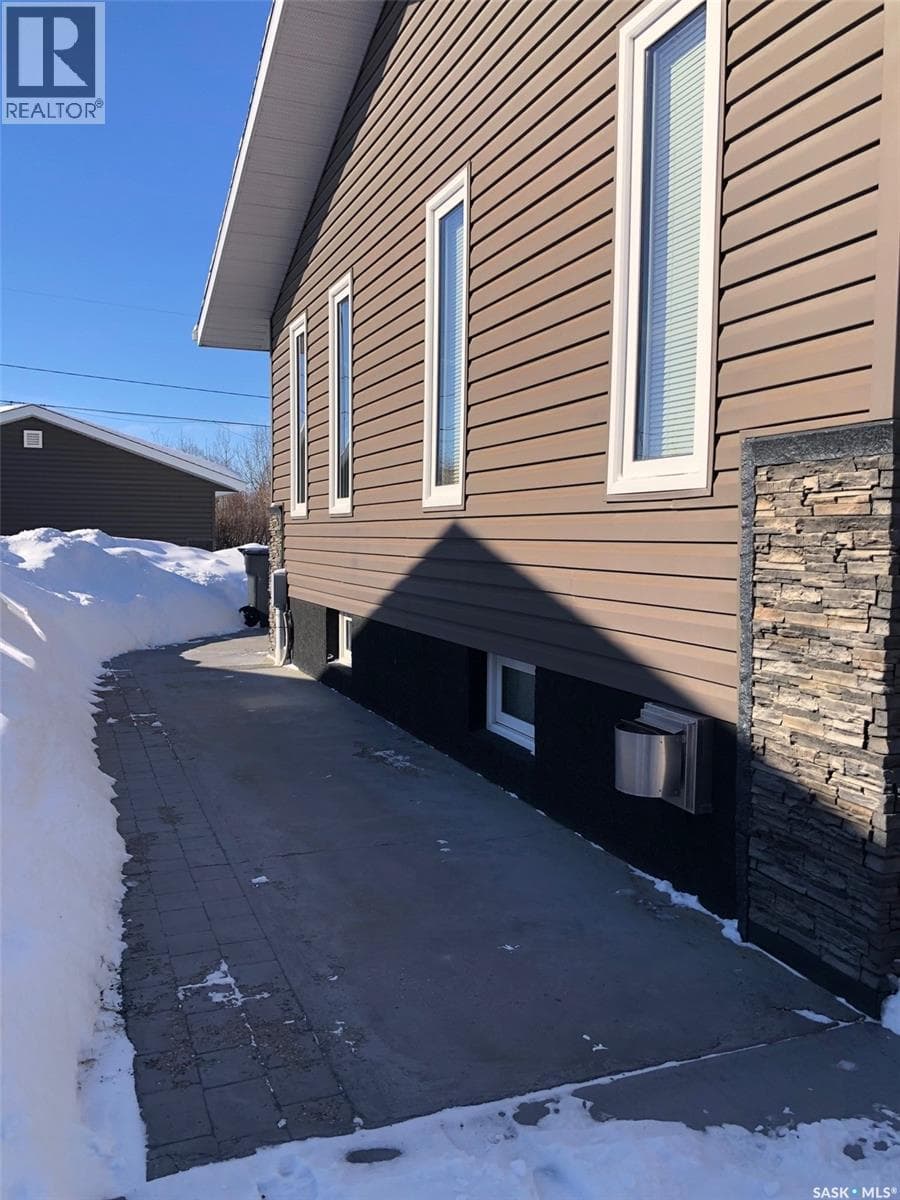 146 Jubilee CRESCENT photo 8