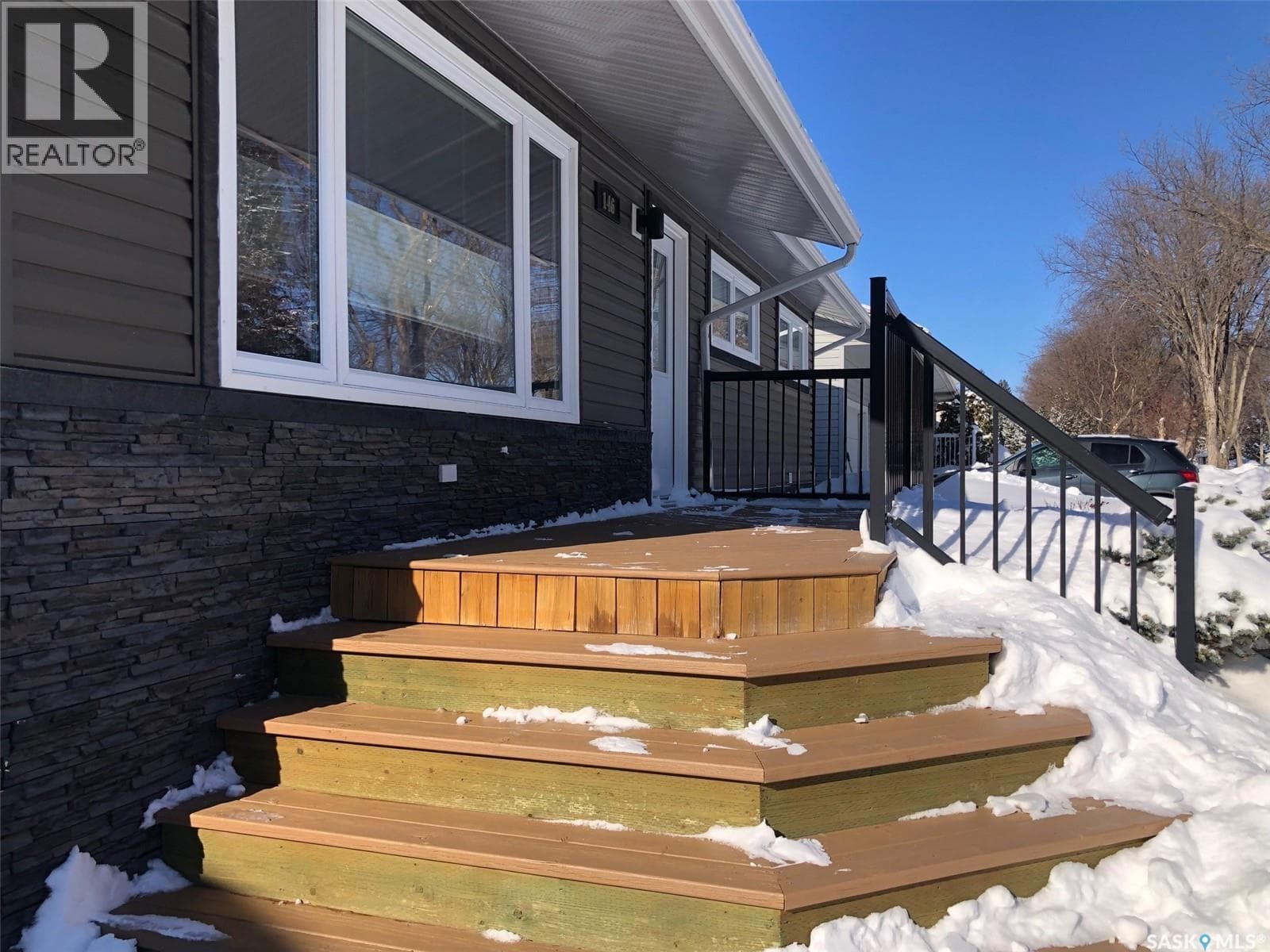 146 Jubilee CRESCENT photo 9