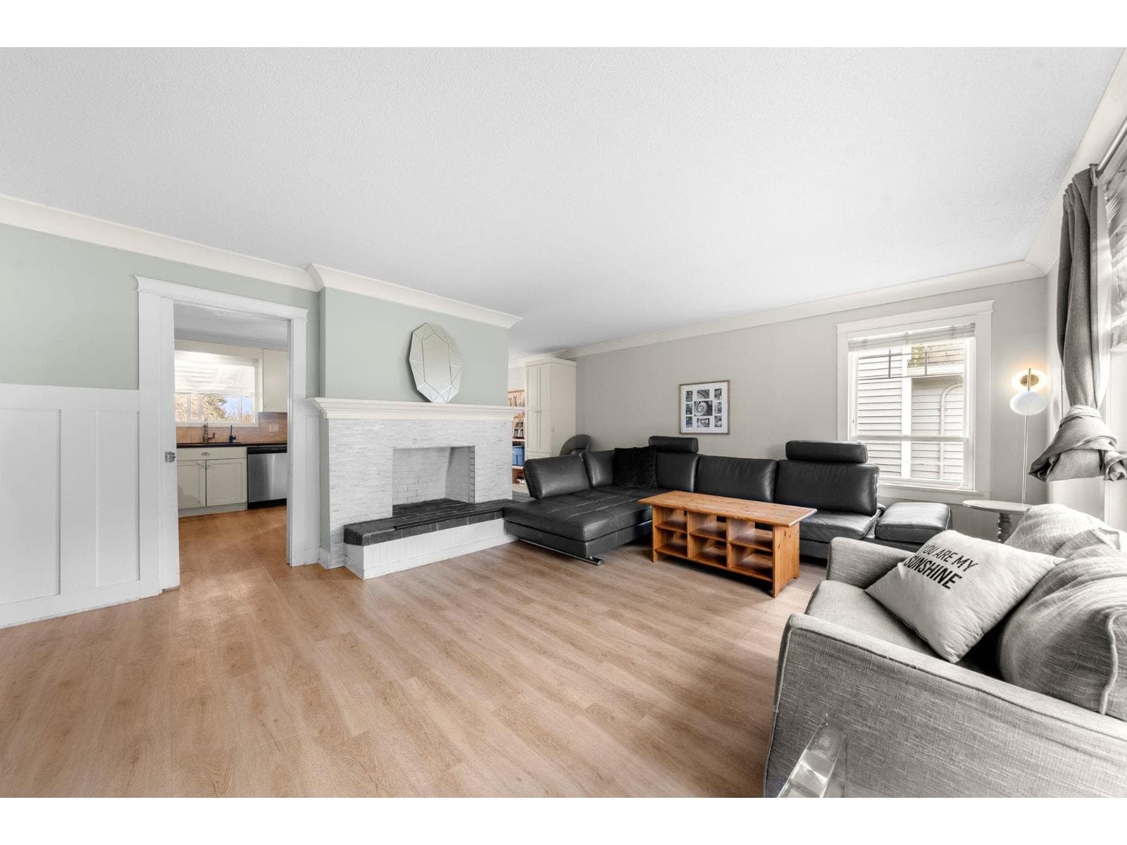 1276 KENT STREET photo 4